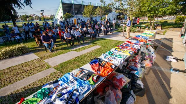 Los elementos entregados benefician a instituciones que participan de la Liga Chaqueña de Fútbol.