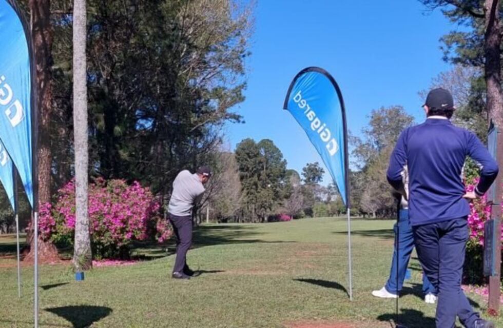 Posadas: los amantes del golf participaron del torneo de la “Copa Gigared 10 años” en el Tacurú Social Club