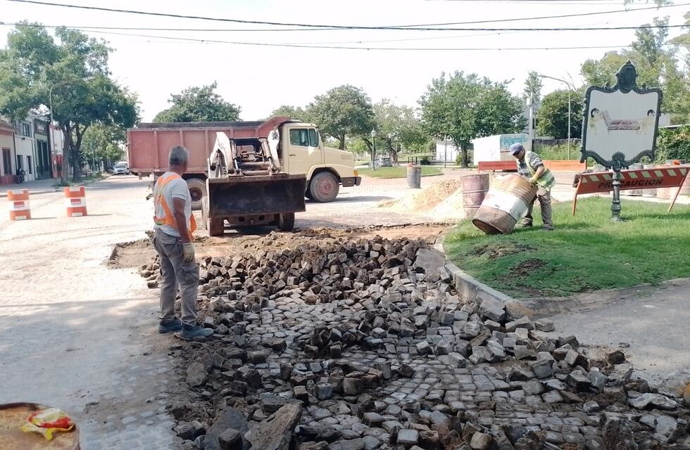El municipio retoma la obra de restauración del adoquinado