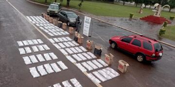 Tras evadir un control, abandonaron millonario cargamento de cigarrillos.
