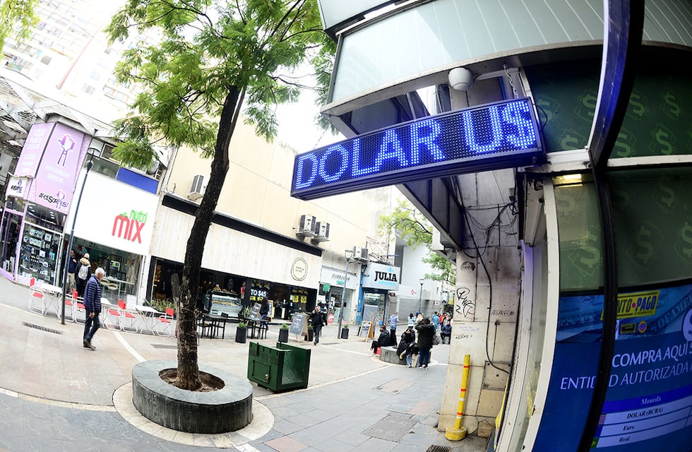 Dólar blue hoy en Córdoba: la divisa cerró en baja este lunes 1 de agosto