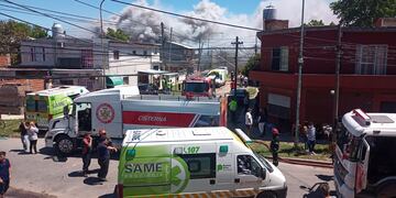 Incendio en una fábrica de químicos en Berazategui.