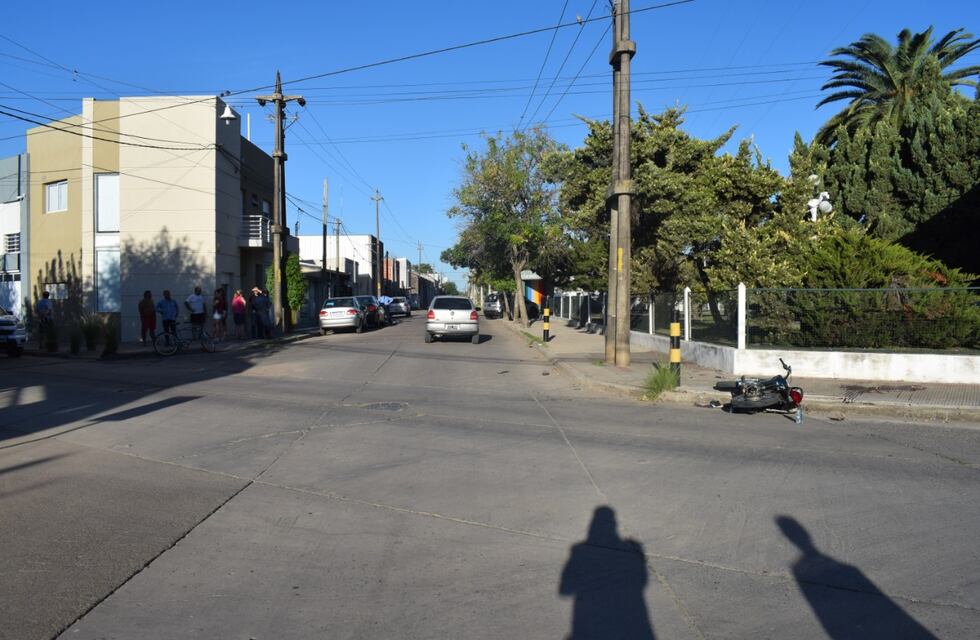 Una pareja y su bebé sufrieron un grave accidente de tránsito