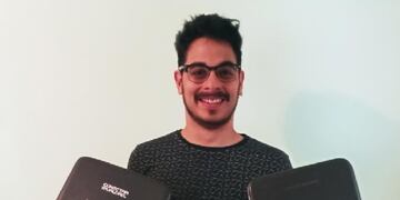 Nacho Caro es un joven actor sanjuanino que se viralizó en las redes por arreglar computadoras del Plan Conectar Igualdad gratis.