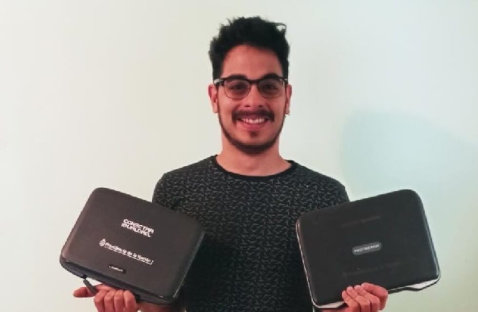 El sanjuanino que arregla gratis las computadoras de Conectar Igualdad y que es furor