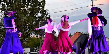 Los integrantes del Ballet Municipal de Guaymallén tendrán la oportunidad de lucirse frente al mundo este sábado y domingo.