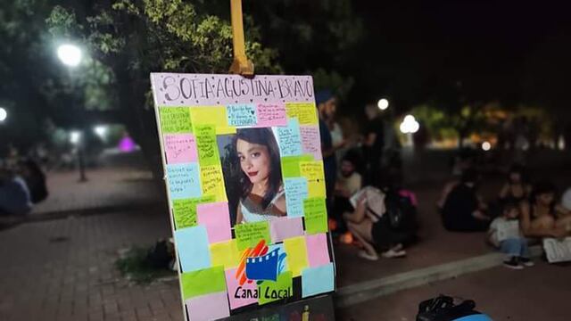 marcha por Sofía Bravo en La Carlota