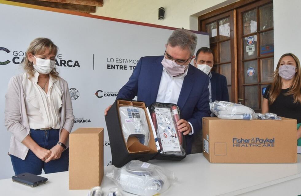 Jalil entregó nuevos equipos para el Hospital “Carlos G. Malbrán”
