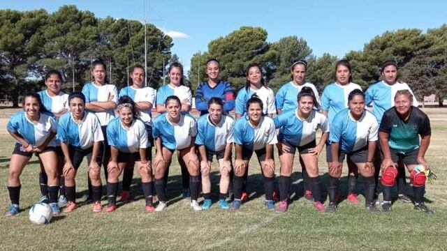 Base Naval participa en el torneo de fútbol femenino de la Liga del Sur.