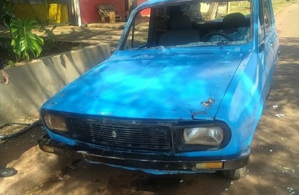 Joven detenida por destrozar el parabrisas del auto de su expareja en Posadas