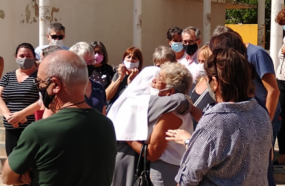 Rafaela despidió a Marta Berra, una docente con todas las letras