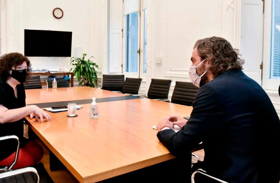 Carla Vizzotti anunció el inicio de la campaña de vacunación para los docentes
