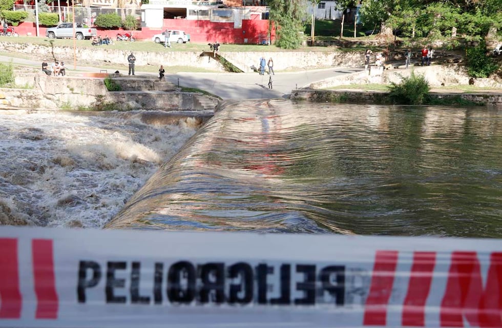 Carlos Paz: tras las lluvias ingresó una importante creciente al Río San Antonio