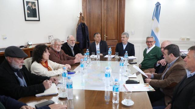 La reunión con ATE y UPCN terminó pasadas las 9 de la mañana.