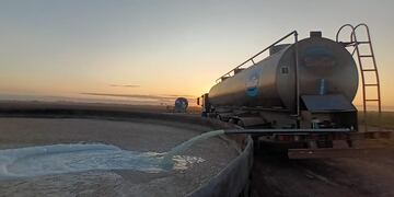 SanCor derramó leche en el medio del conflicto con ATILRA