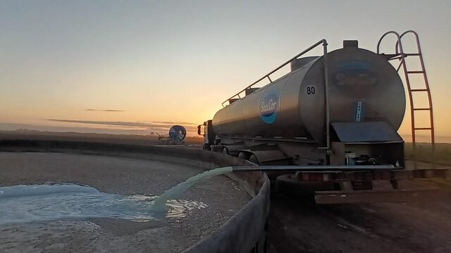 SanCor derramó leche en el medio del conflicto con ATILRA