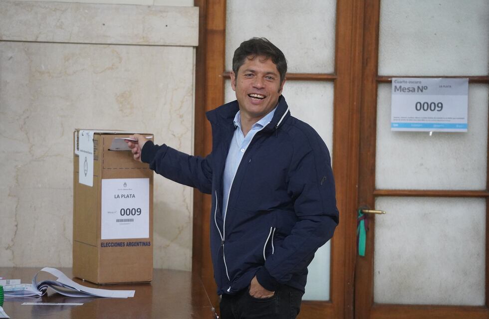 Axel Kicillof votó en la provincia de Buenos Aires: “No tengo mucho para decir”