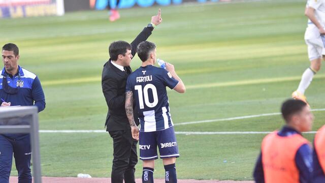 Los refuerzos, todo un tema para Alexander Medina, quien se puede ir. Lo quiere Racing Club (Ramiro Pereyra).