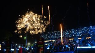 Espectacular recibimiento a Belgrano en el duelo con Newell's.