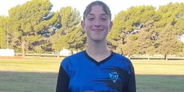 Sofía Mattos convirtió los tres goles de la victoria de Puerto Belgrano FC. (Foto: Fútbol de Punta).