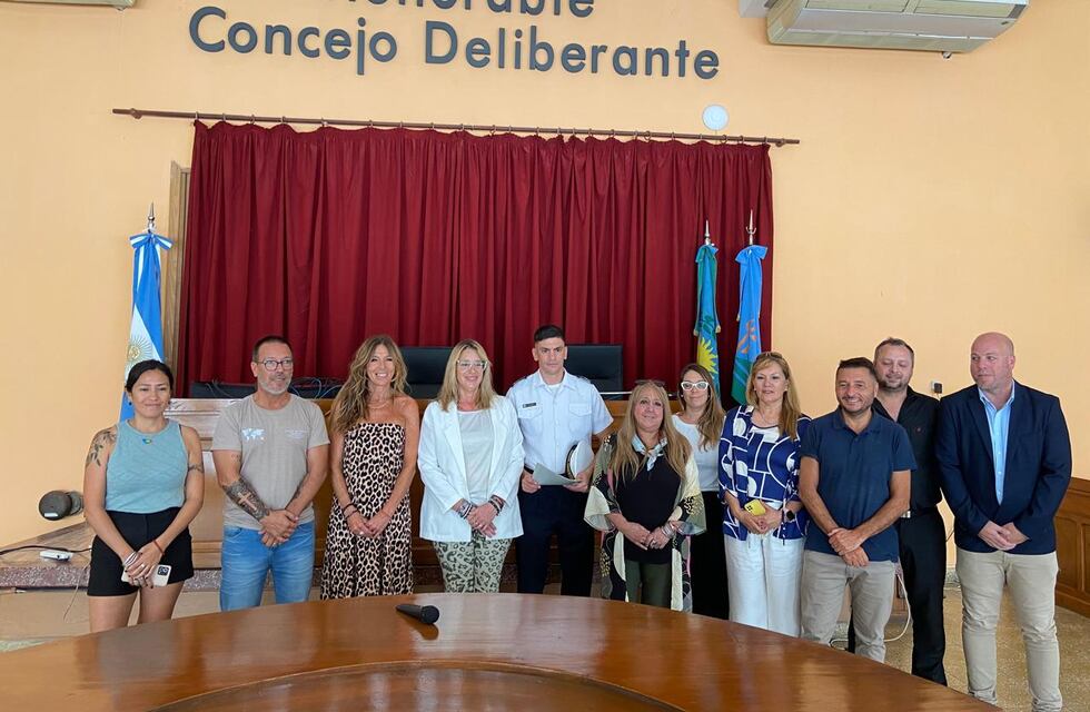 Destacaron al puntaltense Sebastián Moreira por salvar la vida de dos niños en Punta Perdices