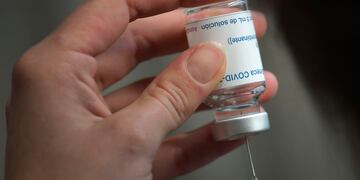 Llegó un cargamento de 400.000 dosis de AstraZeneca donadas por España (Archivo)
Foto: Orlando Pelichotti / Los Andes