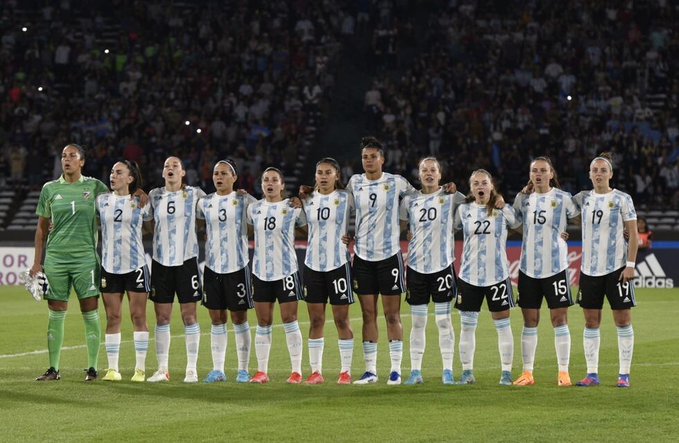 Las chicas de la Selección argentina convocaron unas 15 mil personas en el Kempes