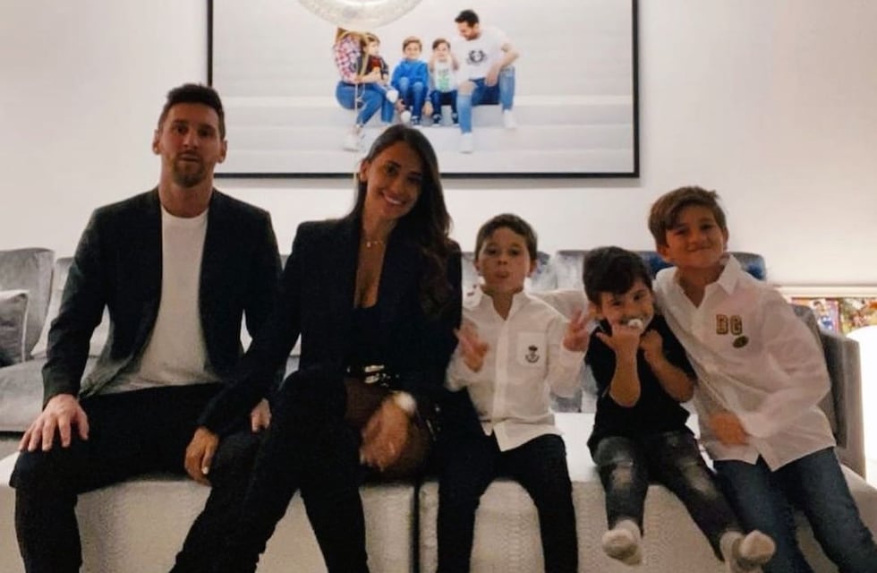 Antonela Roccuzzo estrenó un collar de oro dedicado a sus hijos
