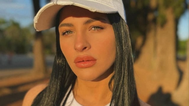 Desde la playa, Chiara Mancuso, la ex Gran Hermano, posó con la bikini más diminuta y se robó todas las miradas