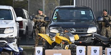 Parte de lo secuestrado en los allanamientos a "Los Lindos"