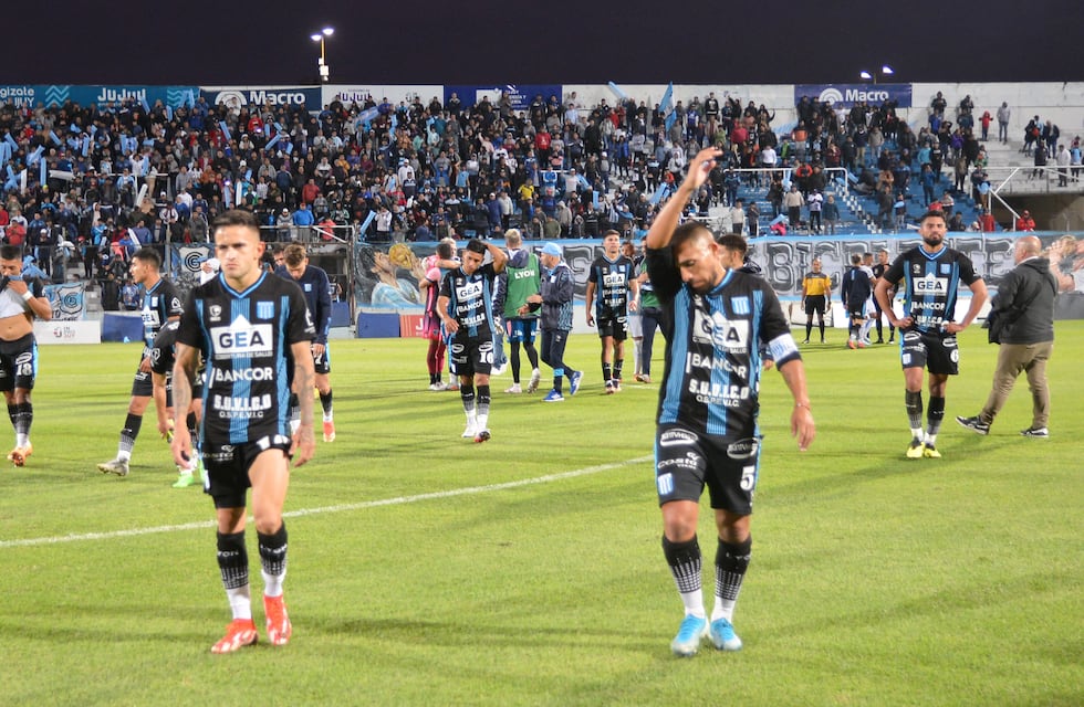 Carlos Bossio, con respaldo en Racing: Estamos con ganas, pero esto se guía por resultados