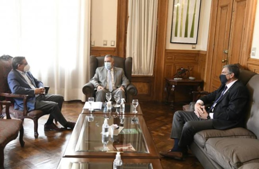 El gobernador Osvaldo Jaldo se reunió con el Presidente de la Sociedad Rural y el Ministro de la Producción