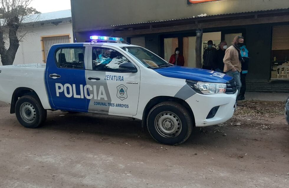 Se entregó un nuevo móvil policial al Destacamento de Reta