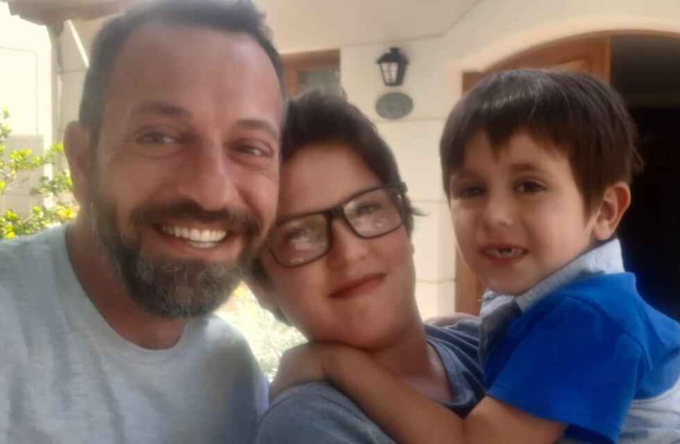 Video: el tierno abrazo de dos hermanitos que se volvieron a encontrar en Mendoza después de ocho meses