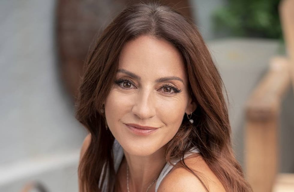 A sus 49 años, Eleonora Wexler impactó con un escotado vestido y casi muestra de más