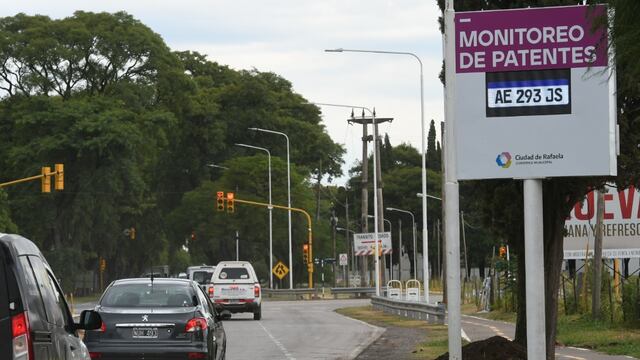 Instalación de la primera lectora de patentes en Rafaela