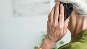 Se hicieron pasar por empleados de banco, estafaron y secuestraron a una mujer de 80 años.