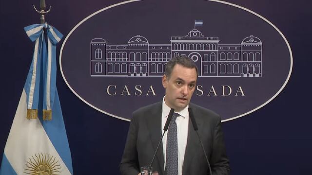 El vocero presidencial Manuel Adorni en conferencia de prensa. Foto: Los Andes