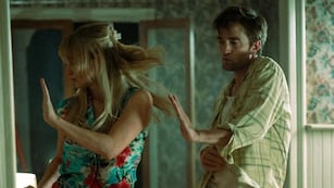 De qué trata Die, My Love, la película basada en una novela argentina, protagonizada por Jennifer Lawrence y Robert Pattinson