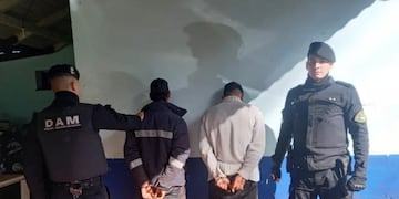 Tras operativo de seguridad en Eldorado, varios individuos resultaron detenidos.