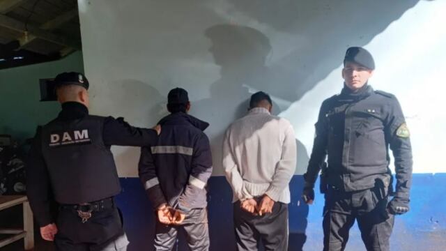 Tras operativo de seguridad en Eldorado, varios individuos resultaron detenidos.