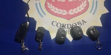 Los inhibidores de alarmas secuestrados. (Policía de Córdoba)