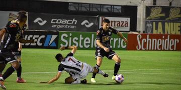 Gimnasia en su visita a Caseros para enfrentar a Estudiantes en el primer partido de semifinal del reducido de la Primera Nacional.