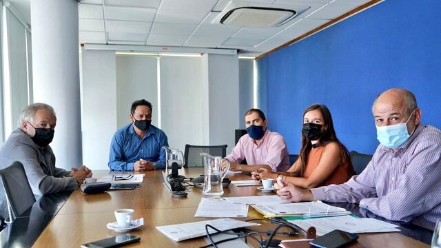 El intendente Mariano Uset, la diputada provincial Abigail Gómez y el secretario de Obras Ignacio Torrontegui