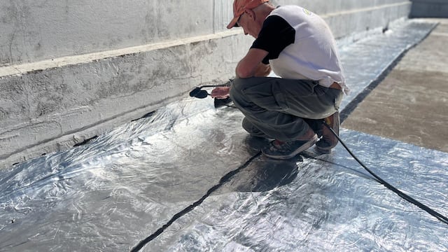 Arreglos en los techos del edificio del Museo Histórico Municipal