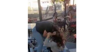 Pelea viral entre dos chicas en Rafaela