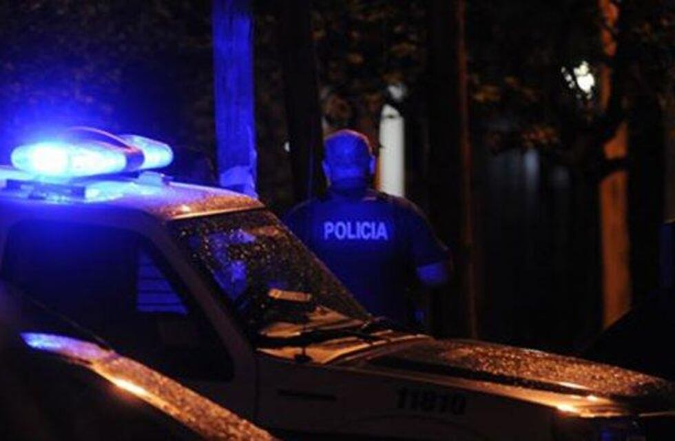 Villa Constitución: lo buscan por matar a golpes a un hombre en plena vía pública y a la luz del día