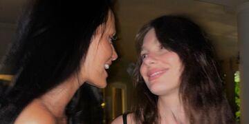 Oriana y Camila, juntas de fiesta