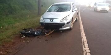 Motociclista atropellado en Garuhapé: testigo afirmó haber visto una camioneta trasladando un bulto sobre el capó.
