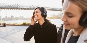 Dónde encontrar promociones en auriculares y parlantes durante el Hot Sale 2024.